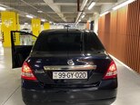 Nissan Tiida-2