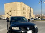 Volkswagen Touareg-1