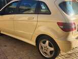 Mercedes B 200-10