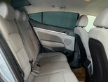 Hyundai Elantra-13