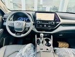 Toyota Highlander-13