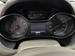 Chevrolet Cruze-12