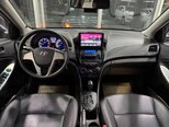 Hyundai Accent-13