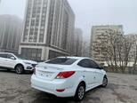Hyundai Accent-2