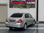 Nissan Tiida-11
