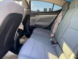 Hyundai Elantra-12