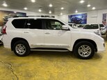 Toyota Land Cruiser Prado-4