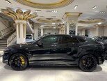 Lamborghini Urus-4