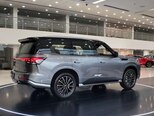 Infiniti QX80-3