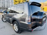 Mitsubishi Pajero-4