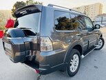 Mitsubishi Pajero-6