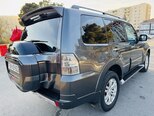 Mitsubishi Pajero-9