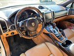 Porsche Cayenne Turbo-11