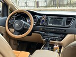 Kia Carnival-8