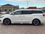 Kia Carnival-13