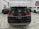 Audi Q7-4
