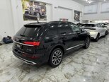 Audi Q7-6