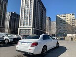 Mercedes E 300-5