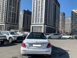 Mercedes E 300-4