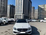 Mercedes E 300-1