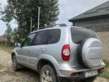 Chevrolet Niva-4