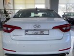 Hyundai Sonata-4