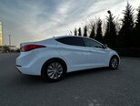 Hyundai Elantra-8