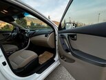 Hyundai Elantra-12