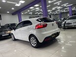 Kia Rio-10