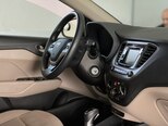 Hyundai Accent-12