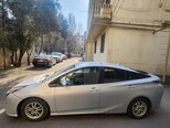Toyota Prius-5