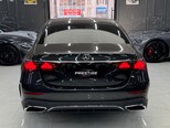 Mercedes E 300 e-5