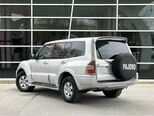Mitsubishi Pajero-7