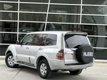 Mitsubishi Pajero-13