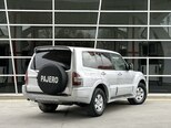 Mitsubishi Pajero-11
