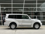 Mitsubishi Pajero-19