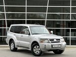 Mitsubishi Pajero-9