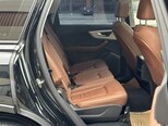 Audi Q7-19
