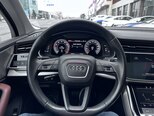 Audi Q7-25