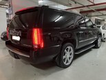 Cadillac Escalade-13