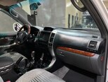 Toyota Land Cruiser Prado-17