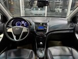 Hyundai Accent-15