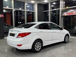 Hyundai Accent-7
