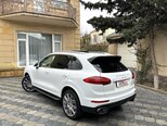 Porsche Cayenne-7