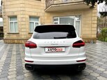 Porsche Cayenne-9