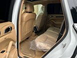 Porsche Cayenne-13