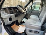 Ford Transit-15