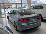 Hyundai Elantra-17