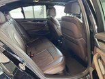 BMW 530e-12