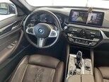 BMW 530e-10